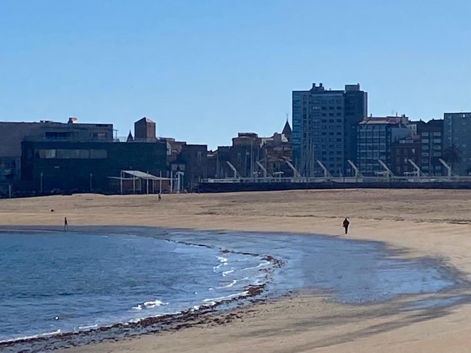 Poniente Beach Хихон Екстериор снимка