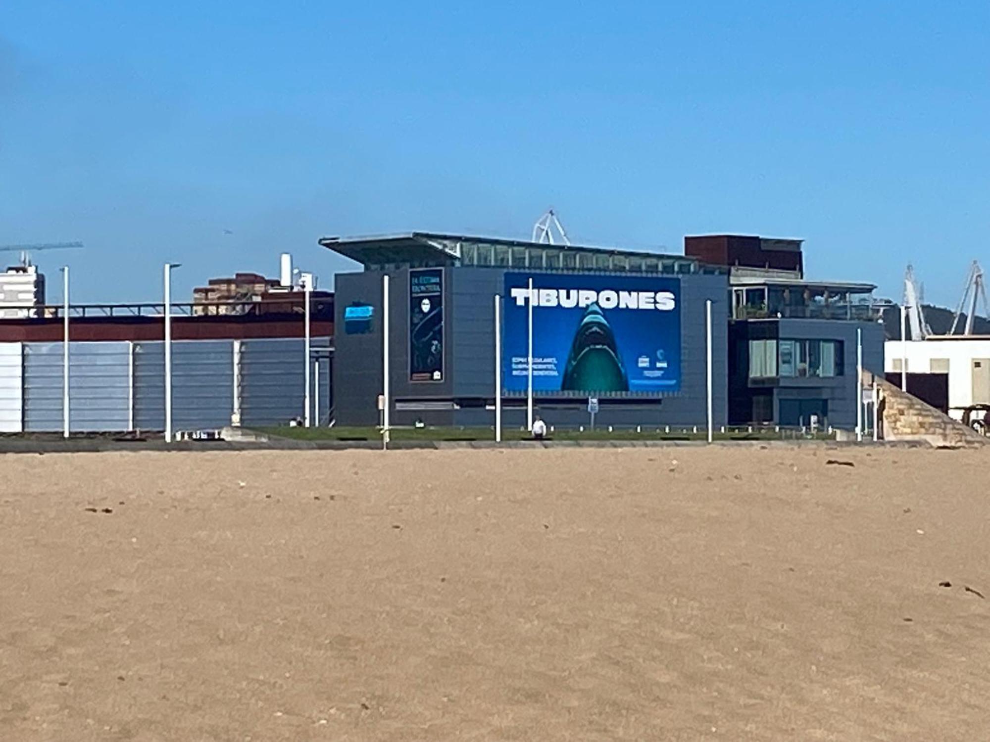 Poniente Beach Хихон Екстериор снимка